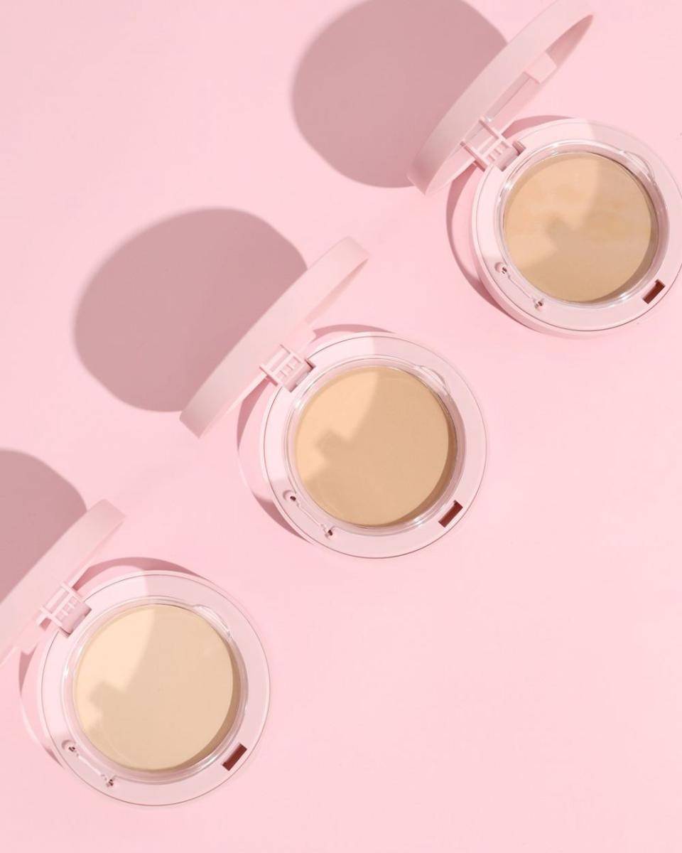 Rose All Day Compact Powder. (instagram.com/roseallday.co)