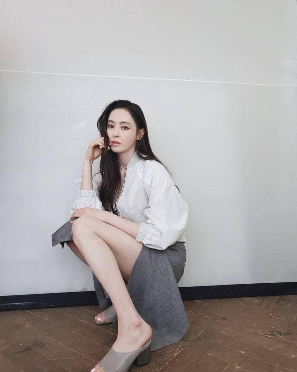 Lee Da Hee (instagram.com/dahee0315)