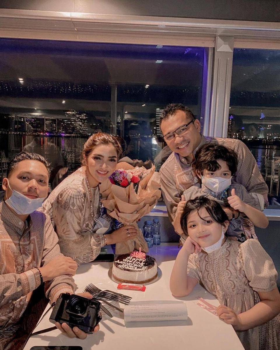 Liburan Ashanty dan keluarga di Dubai (instagram.com/ashanty_ash)