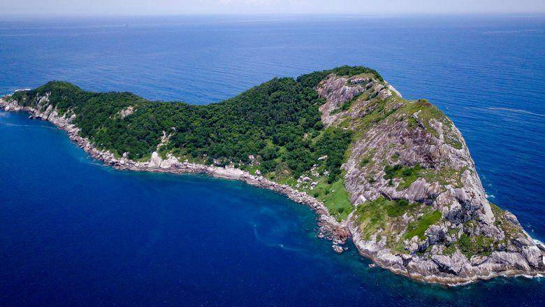 Penampakan Pulau Ular dari atas. (grunge.com)