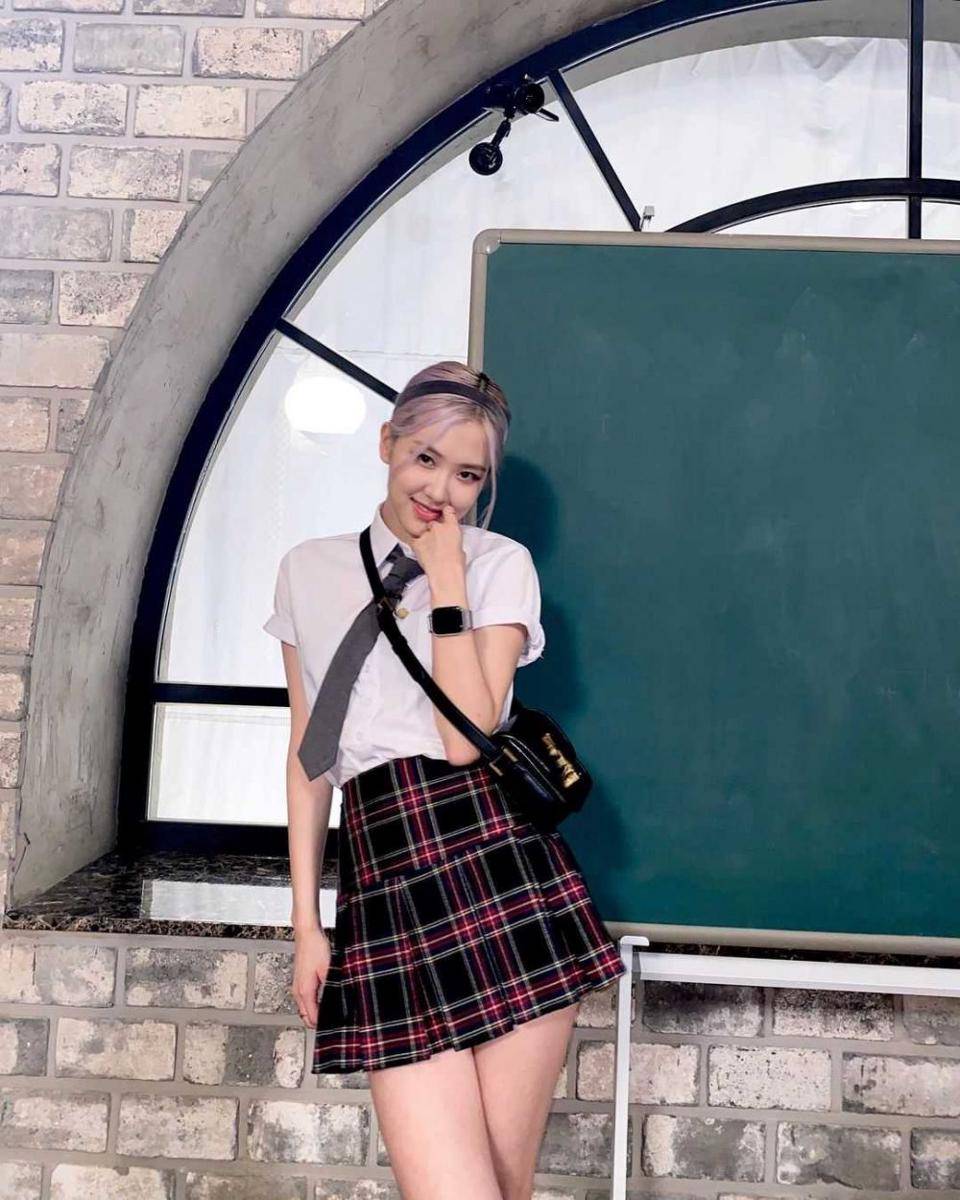Potret Rosé BLACKPINK (instagram.com/roses_are_rosie)