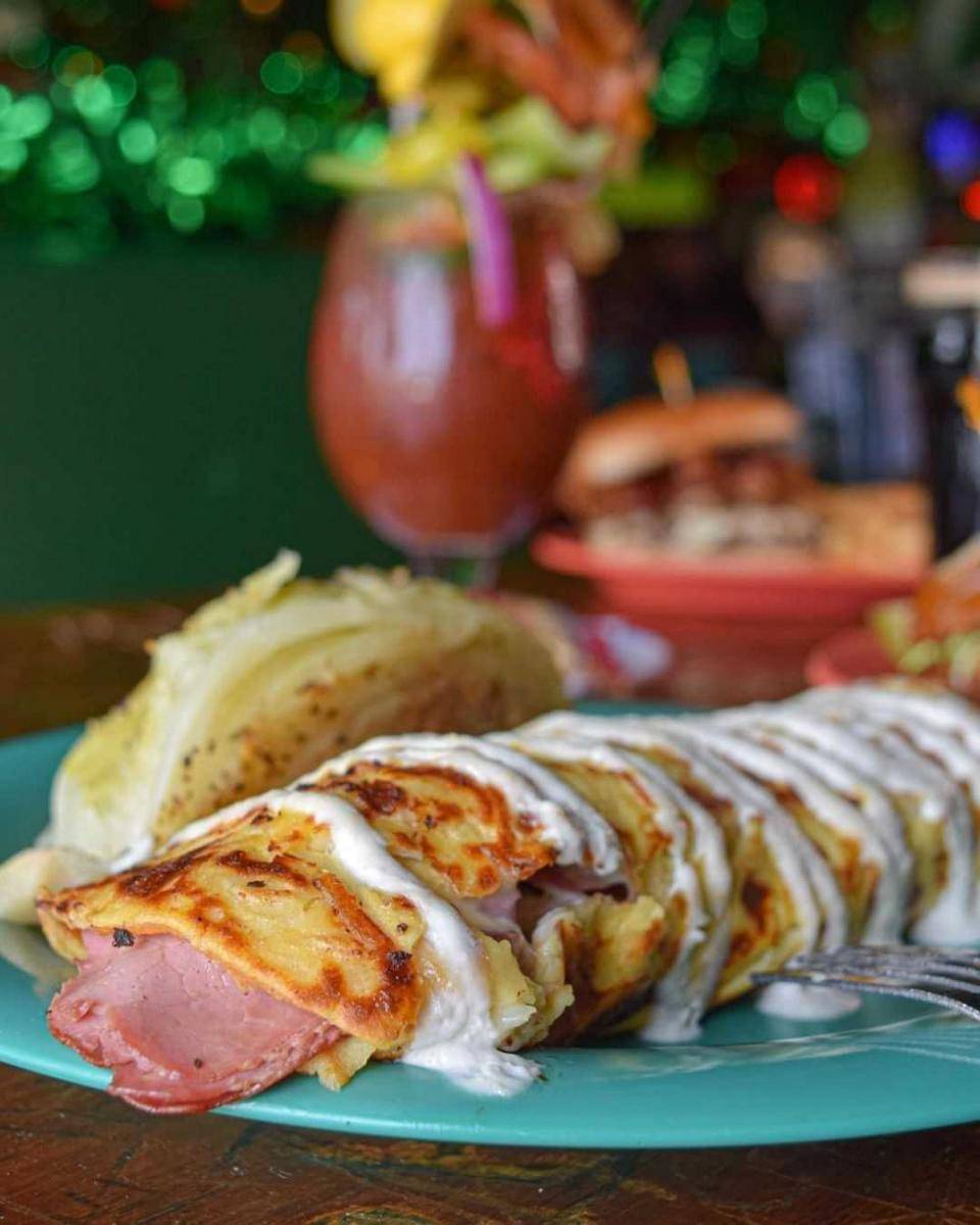 Corned Beef Boxty (instagram/kennedys_irishpub)