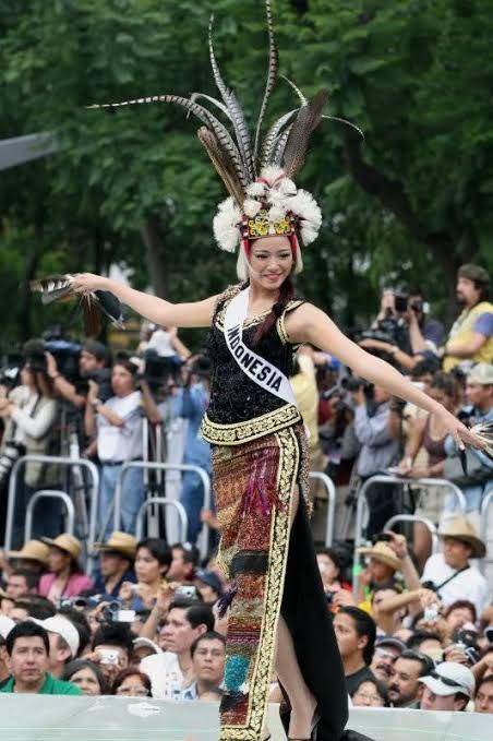 Foto Agni Pratistha di Miss Universe 2007 (missosology.org)