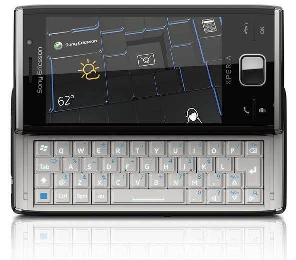 Sony Ericsson Xperia X2 berjalan dengan sistem operasi Windows Mobile 6.5. (europeanheavenly.weebly.com)