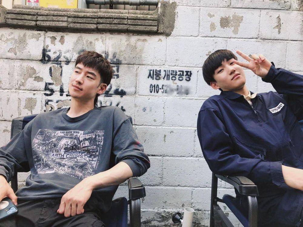 Lee Je Hoon Tang Jun Sang di balik layar drama Move to Heaven. (instagram.com/leejehoon_official)