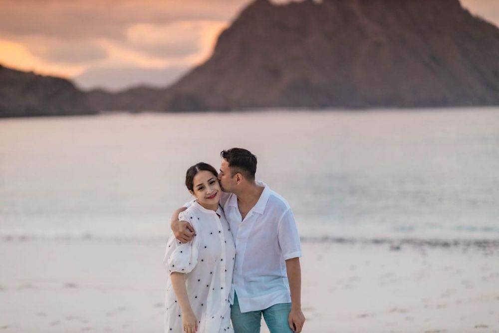 Raffi Ahmad dan istri (instagram.com/raffinagita1717/)