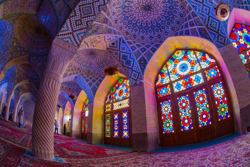5 Tempat Ibadah Bersejarah di Iran Ini Memiliki Arsitektur yang Indah
