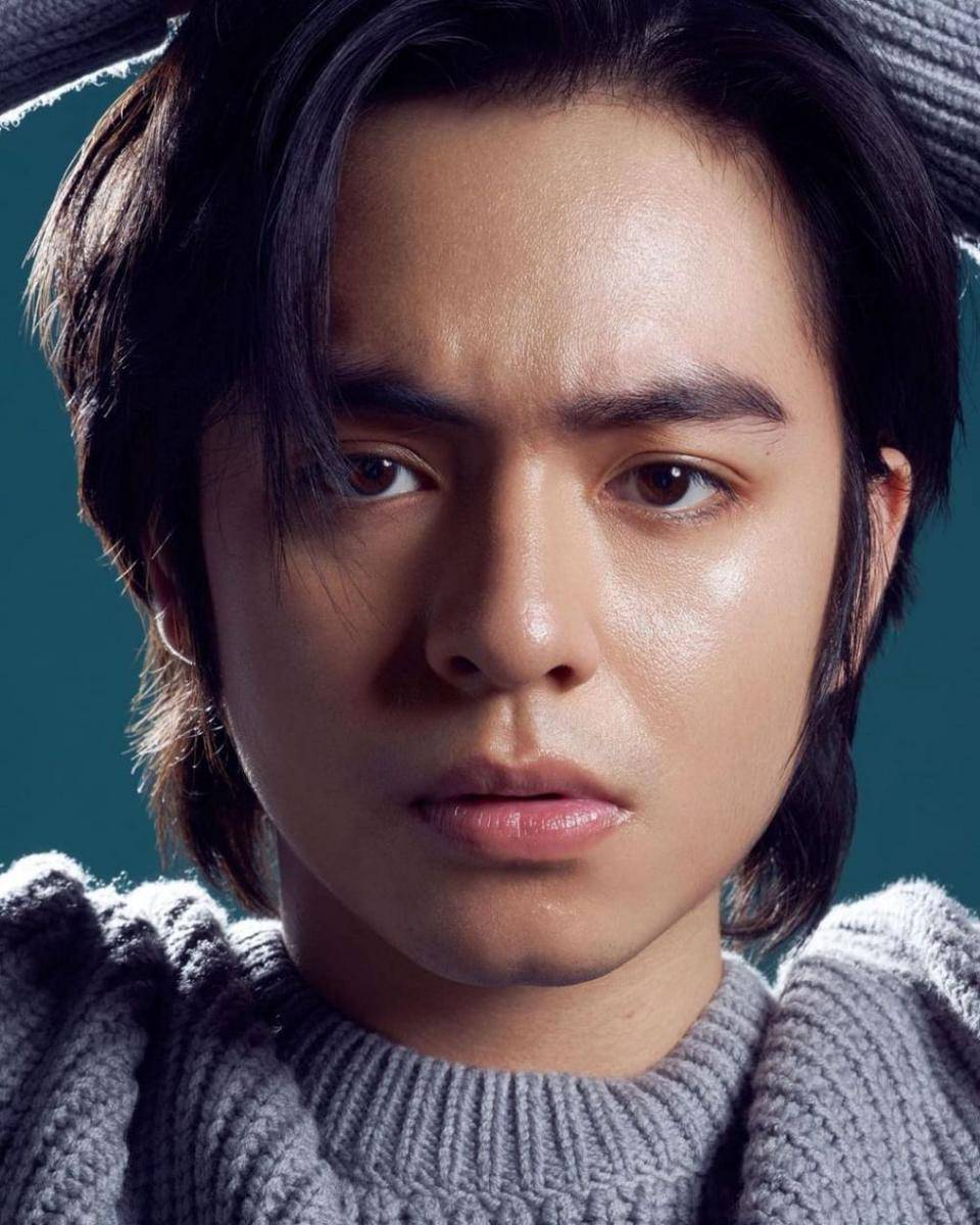 Angga Yunanda saat pemotretan pose close-up. (instagram.com/anggayunandareal16)