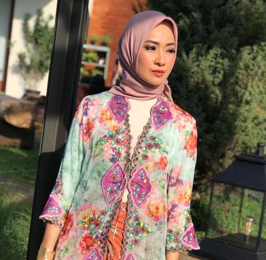 Alya Rohali berhijab (instagram.com/arohali)