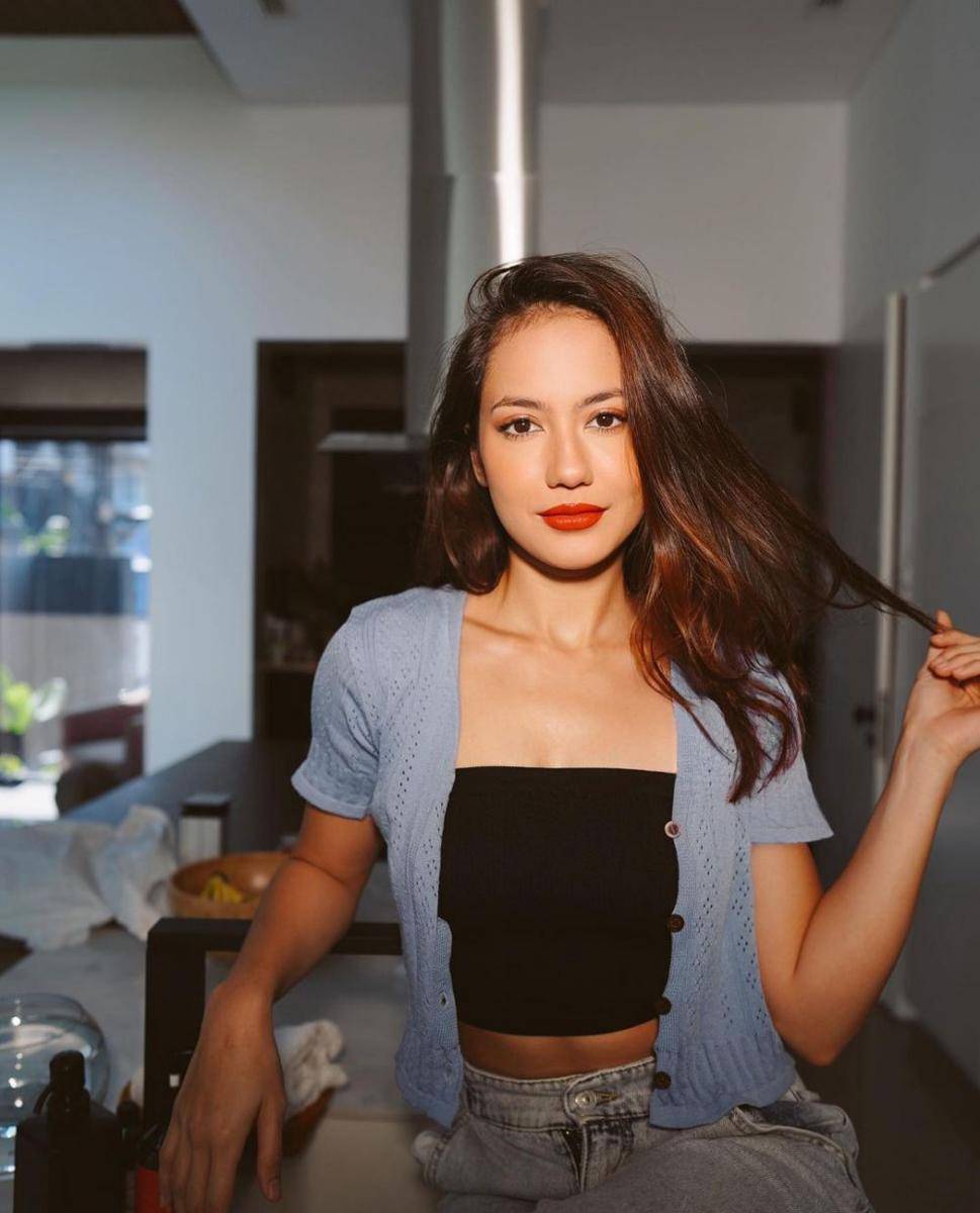 potret close up Pevita Pearce (Instagram.com/pevpearce)
