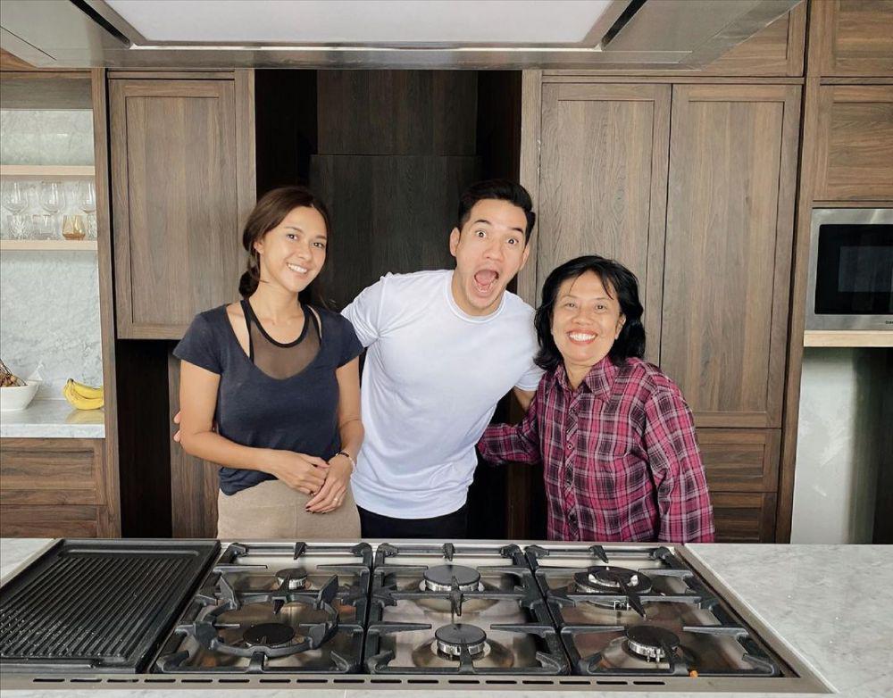 Nana Mirdad dan mertua (instagram.com/andrew.white._)