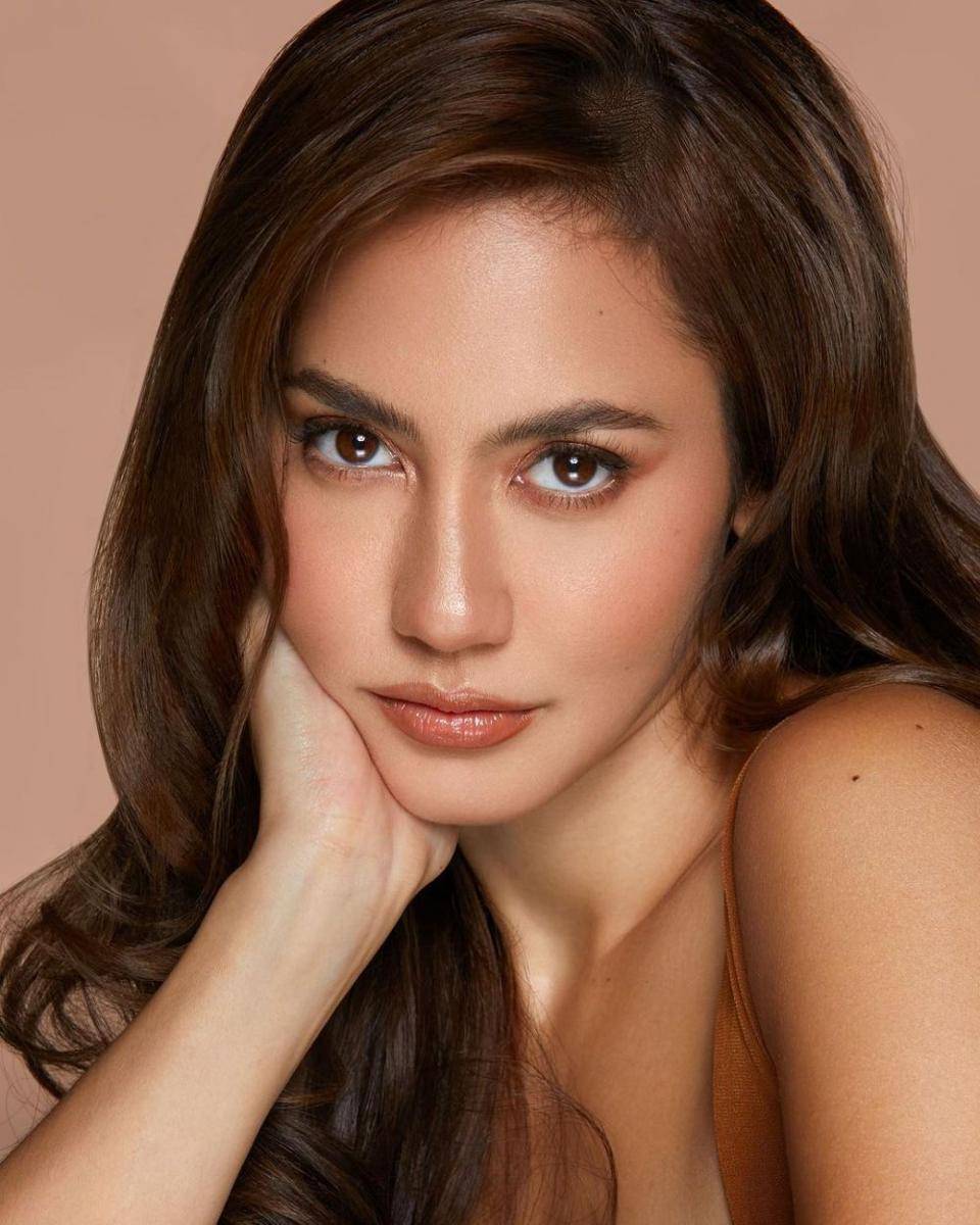 potret close up Pevita Pearce (Instagram.com/pevpearce)