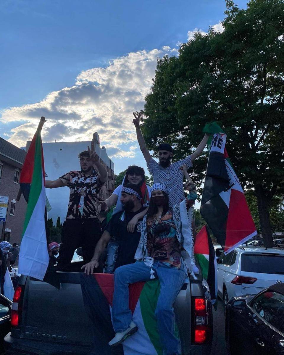 Bella Hadid dalam kampanye offline pro Palestina. (instagram.com/gigihadid)
