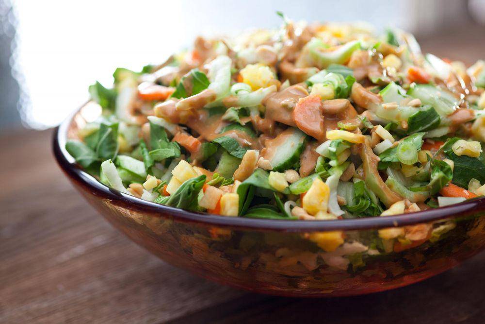 ilustrasi bok choy salad (chowhound.com)