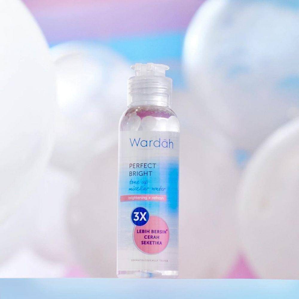 Wardah Perfect Bright Tone Up Micellar Water (instagram.com/wardahbeauty/)