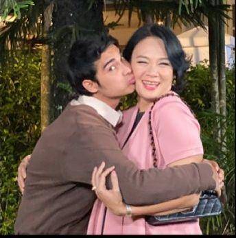 Potret hangat Dian Nitami dengan anak asli dan anak di sinetron (instagram.com/bu_deedee)