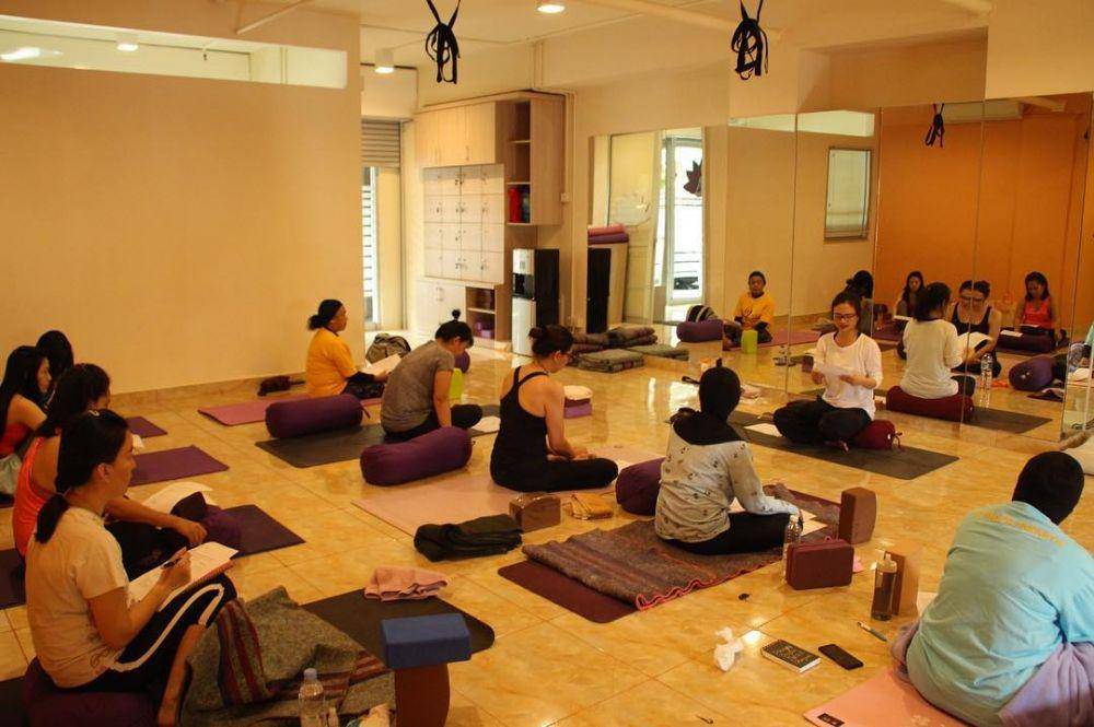 Nanda Gita menjadi instruktur yoga. (https://www.instagram.com/nandagita16/)