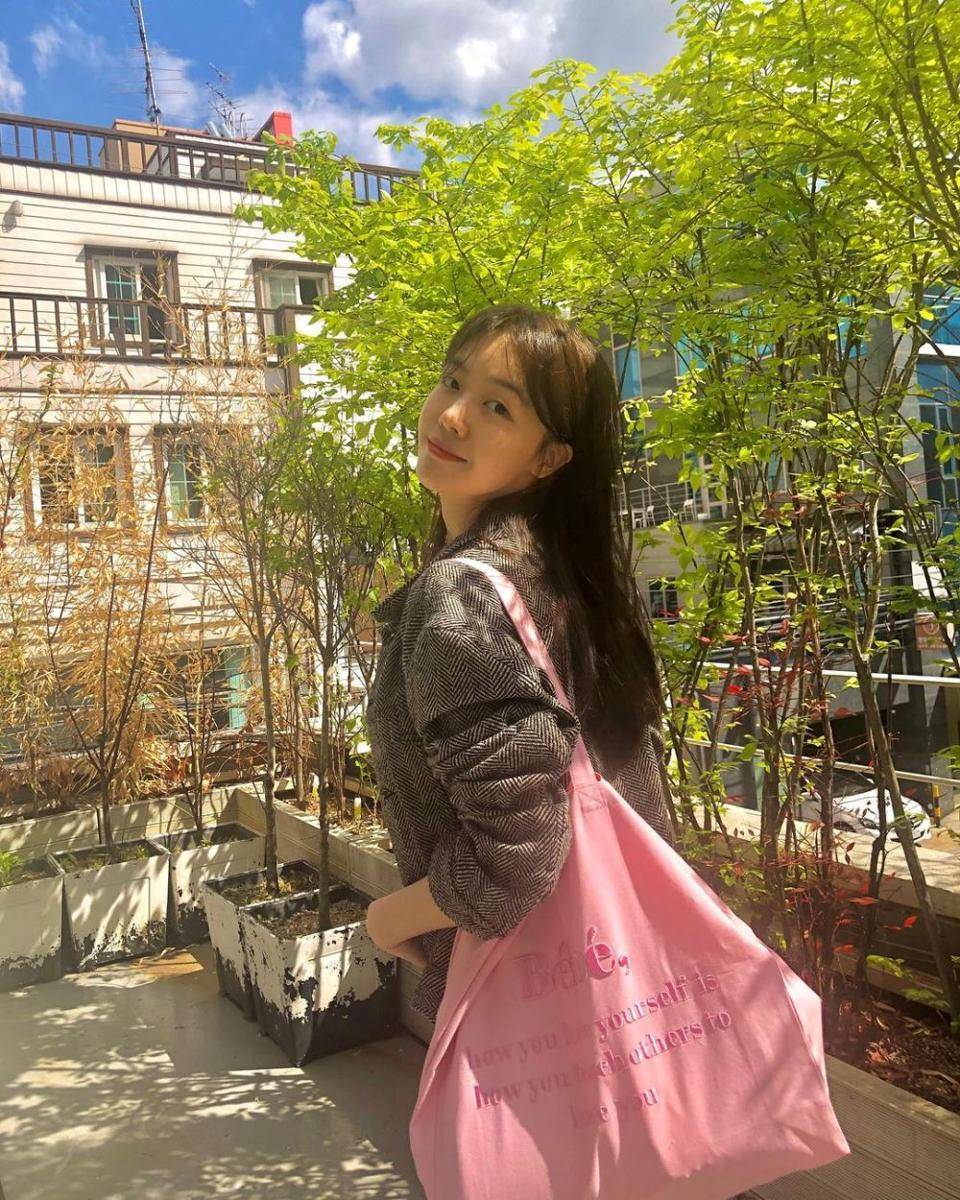 Bang Min Ah (instagram.com/bbang_93)
