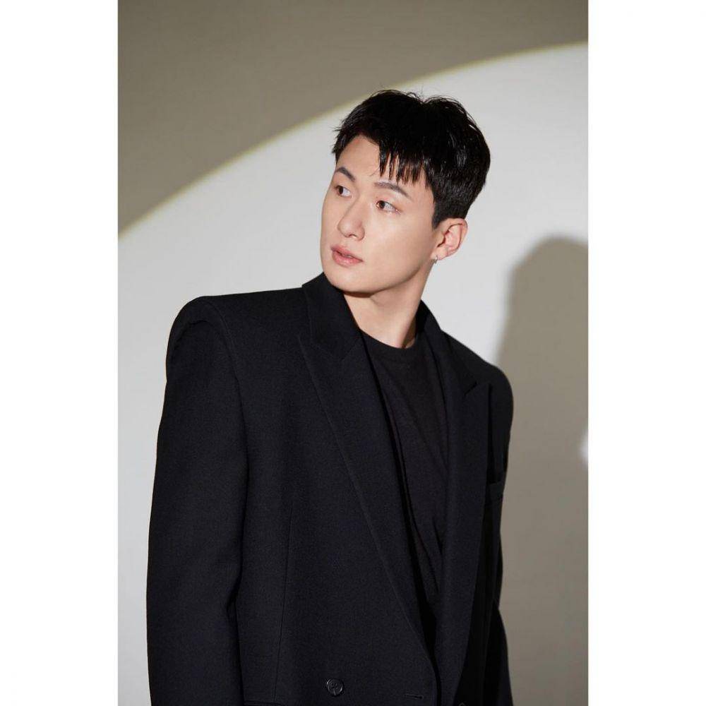 Shin Seung Ho (instagram.com/kkbyss)