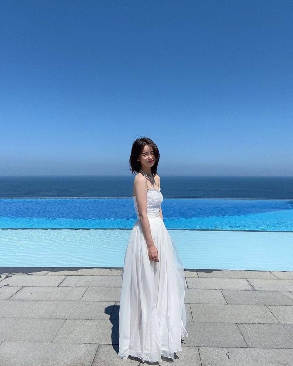 Lim Ji Yeon (instagram.com/limjjy2)