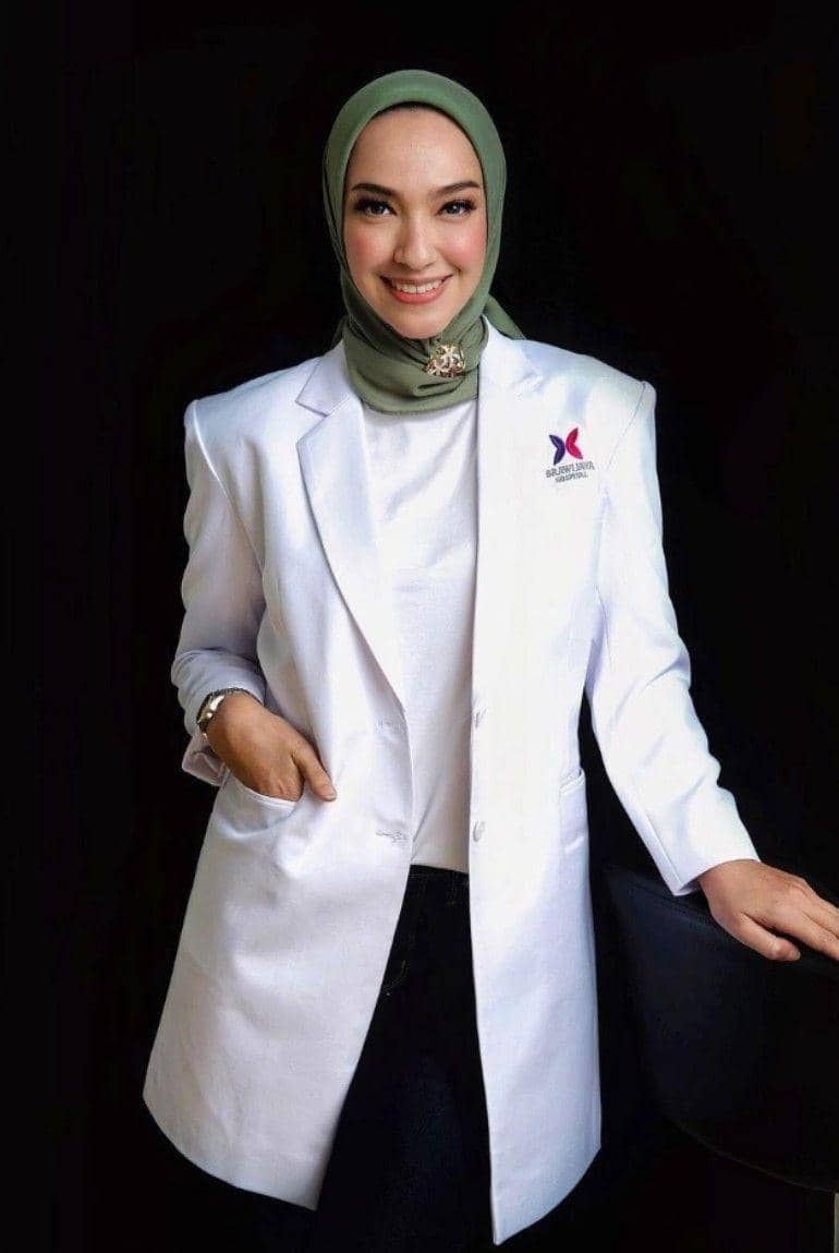 Rahma Landy berhijab (instagram.com/rahmalandy_sjahruddin)