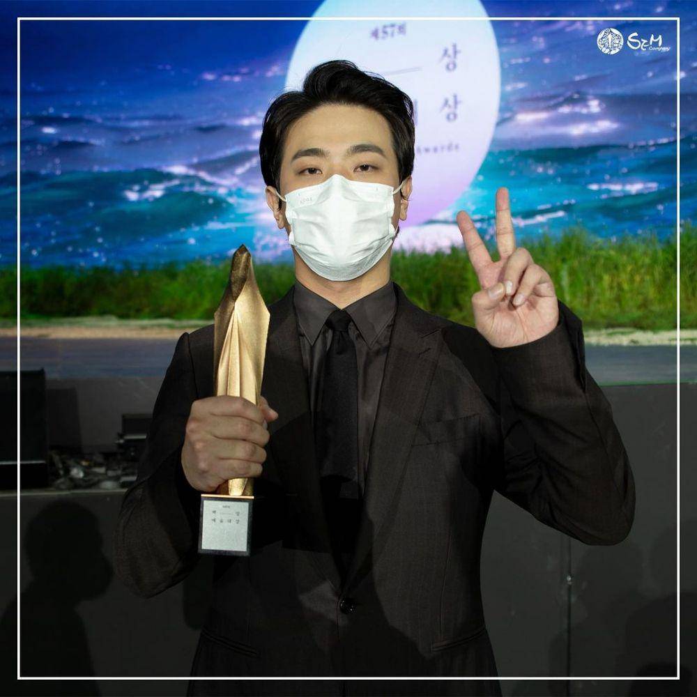 Park Jung Min (instagram.com/semcompany_)