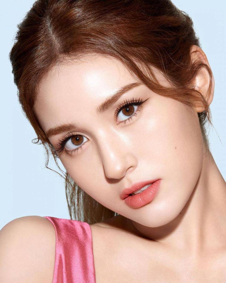 Jeon Somi (instagram.com/somsomi0309)