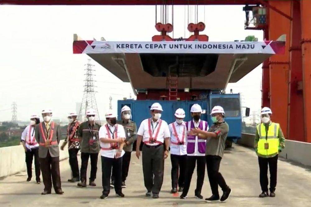 Presiden Jokowi tinjau jalur kereta cepat Jakarta-Bandung (youtube.com/Sekretariat Presiden)