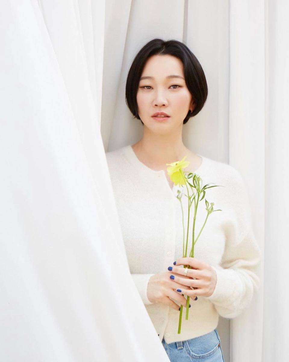 Jang Yoon Ju (instagram.com/yoonjujang)
