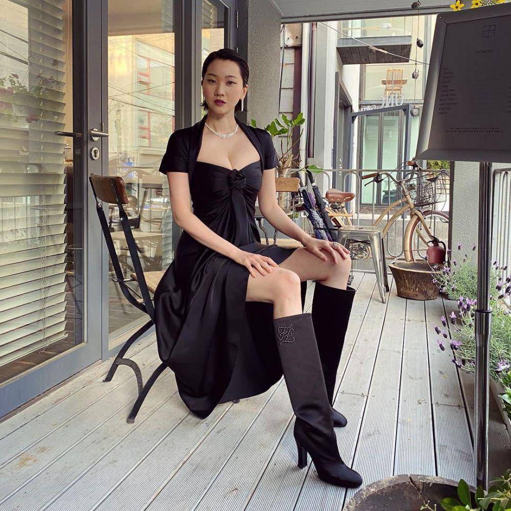Jang Yoon Ju (instagram.com/yoonjujang)