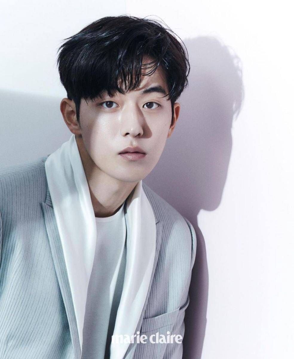 Nam Joo Hyuk di pemotretan majalah Marie Claire Korea. (instagram.com/marieclairekorea)