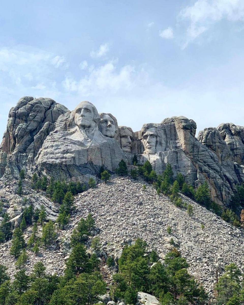 Mount Rushmore (instagram.com/all_hail_views)