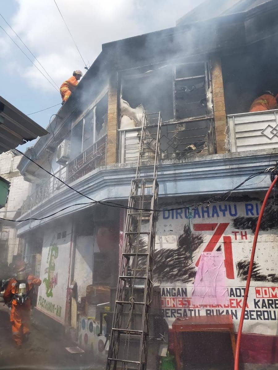 Kebakaran sebuah rumah di daerah Kedungdoro Surabaya, Rabu (19/5/2021). Dokumentasi Istimewa