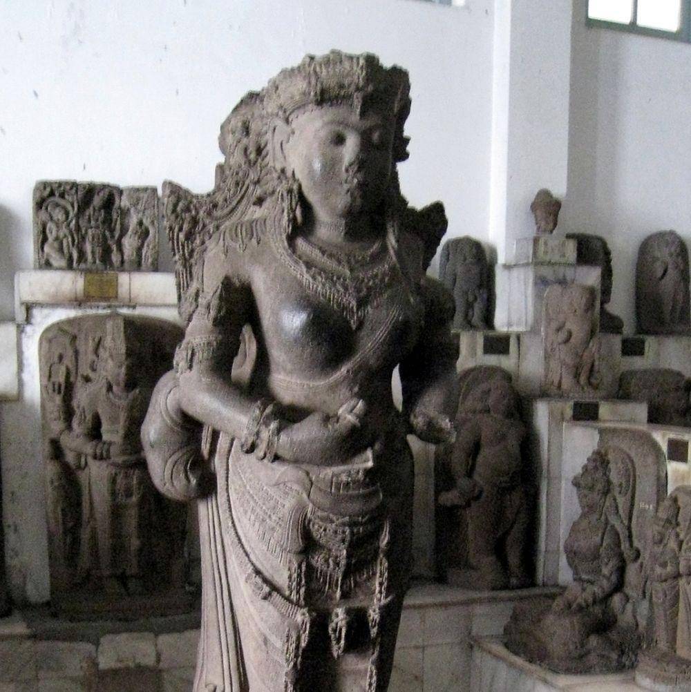 patung Dyah Suhita (wikimedia.org)