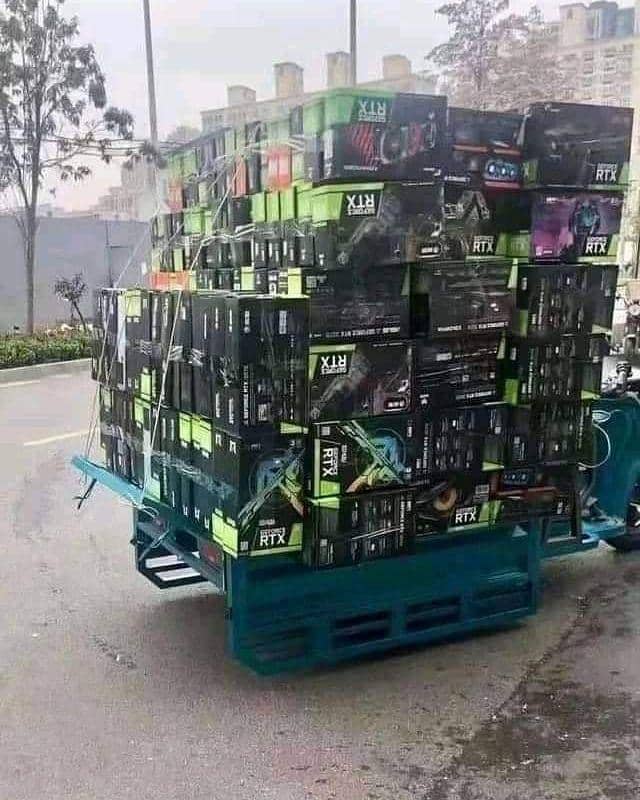 potret barang numpuk (instagram.com/wkwkland_real)