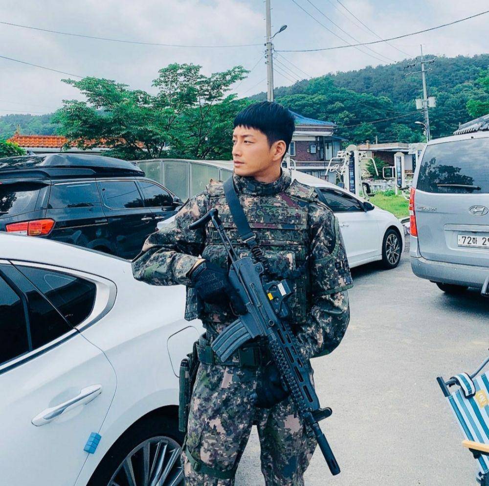 Aktor Lee Hyun Wook (instagram.com/wook0617)