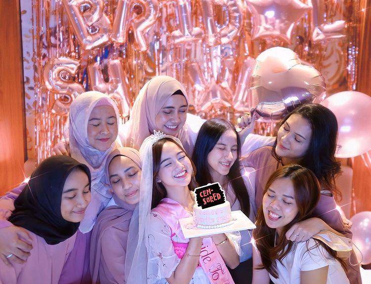 Bridal shower nanda (Instagram.com/nandaarsynt)