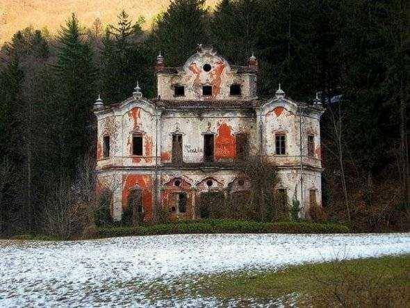 Villa de Vecchi (twitter.com/Refess)