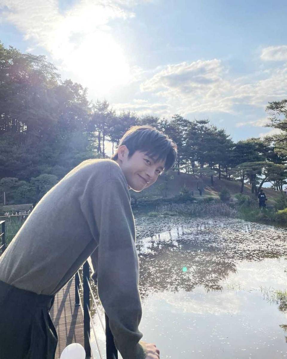 Seo In Guk (instagram.com/seo_cccc)
