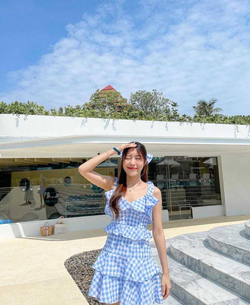 Ciize Apichaya (instagram.com/ciizezphr)