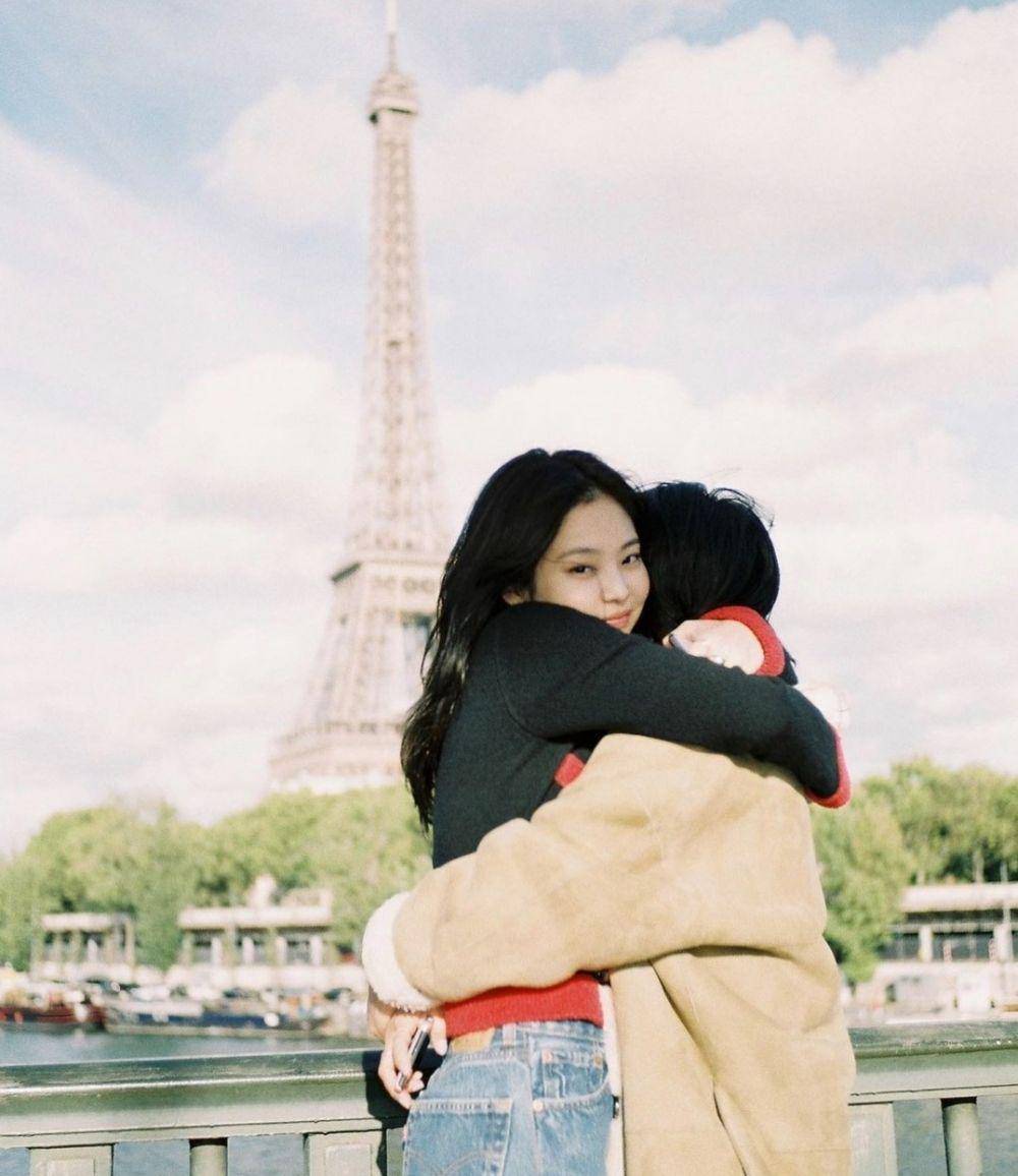 Jennie BLACKPINK bersama ibunya (instagram.com/jennierubyjane)