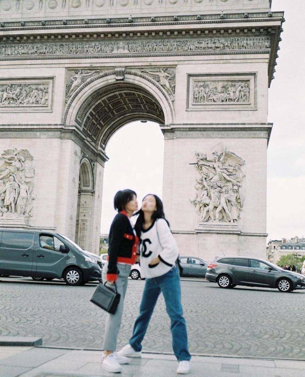 Jennie BLACKPINK bersama ibunya (instagram.com/jennierubyjane)