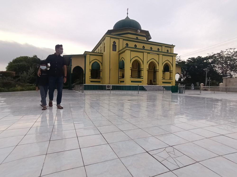 5 Fakta Menarik Masjid Agung Syahabudin Peninggalan Sultan Siak