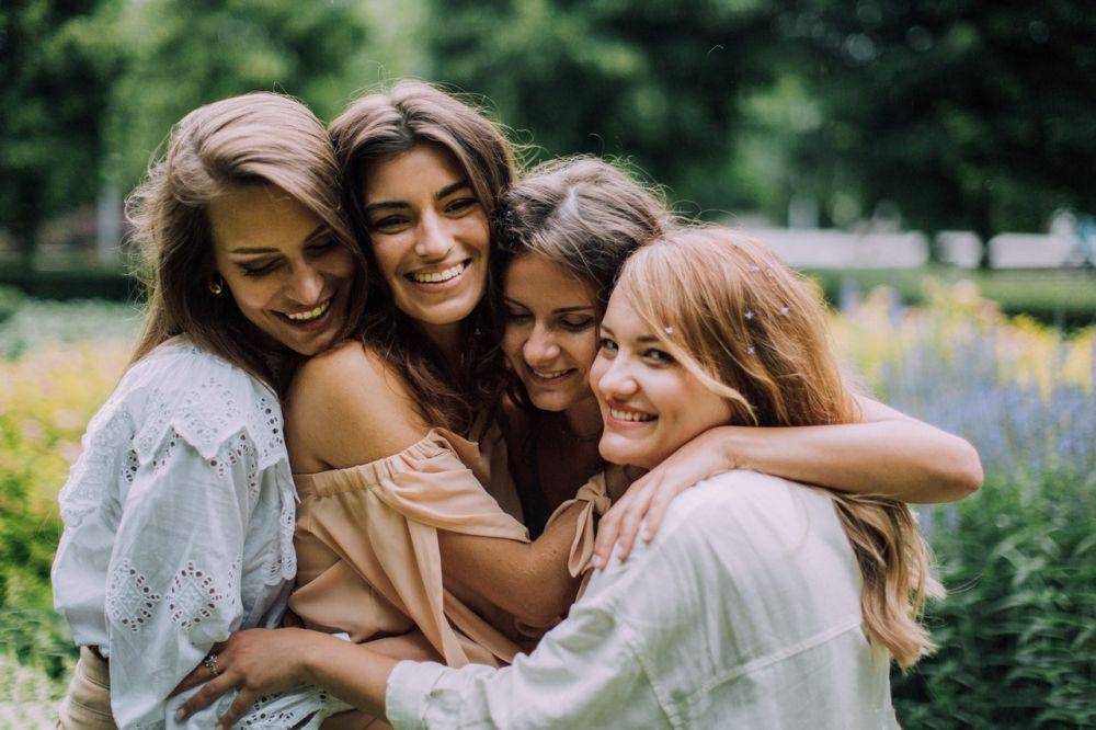 Pertemanan yang baik membuatmu selalu merasa diterima (Pexels.com/Elly Fairytale)