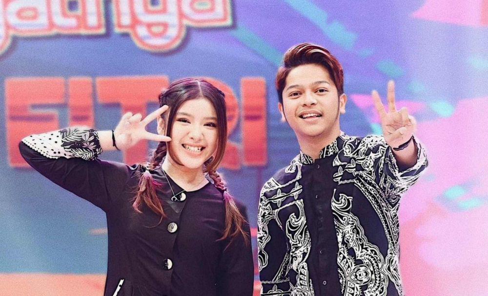 Tampil Bareng, 10 Adu Gaya Panggung Tiara Andini dan Mark Natama