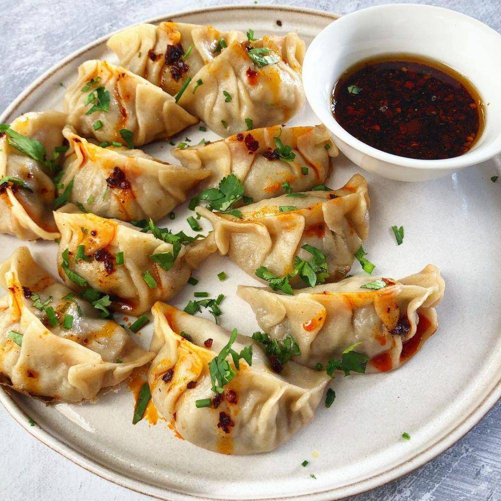 ilustrasi jiaozi (instagram.com/katyinthekitchen)