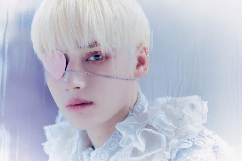9 Potret Visual Huening Kai TXT dengan Blonde Hair, Bule Banget!