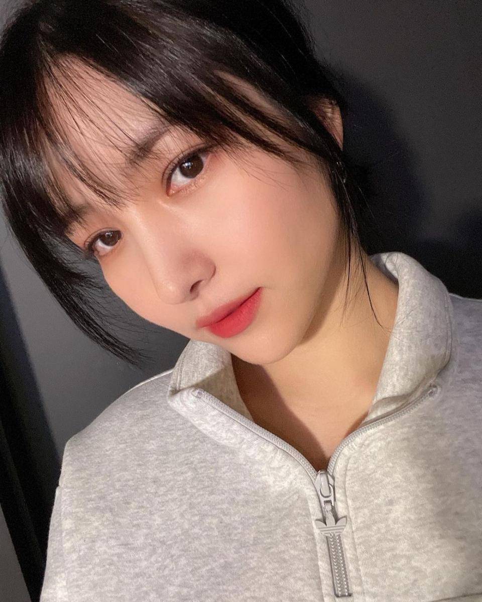 Sowon GFRIEND (instagram.com/gfriendofficial)