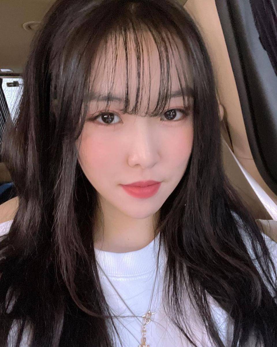 Yuju GFRIEND (instagram.com/gfriendofficial)