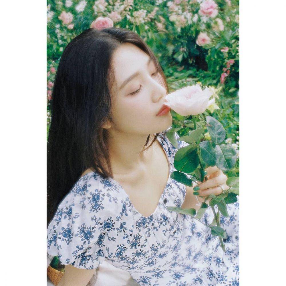 Joy Red Velvet (instagram.com/redvelvet.smtown)